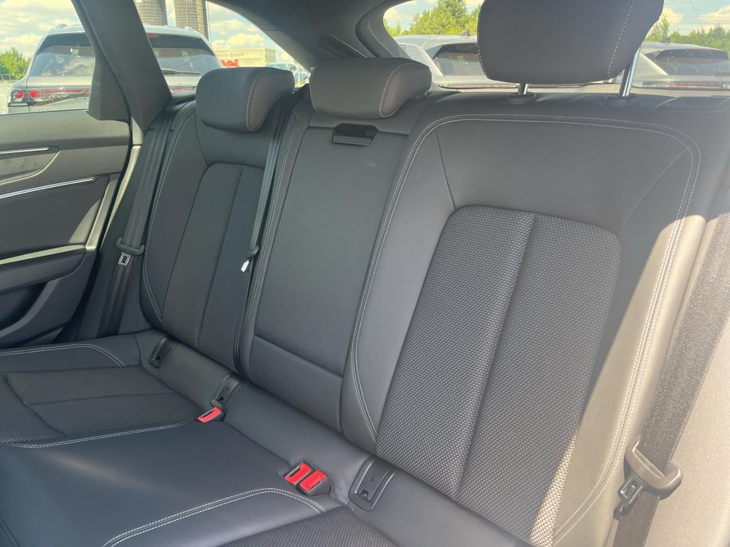 Bild über Audi A6 Avant S line 45 TFSI quattro S tronic - für weitere Informationen kontaktieren Sie den Audi Partner
