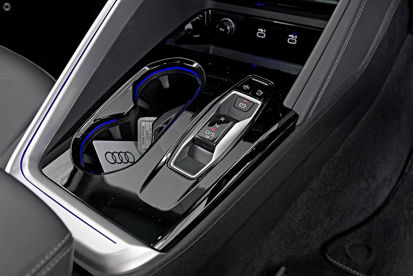 Image about Audi Q5 SUV TDI quattro 150 kW
