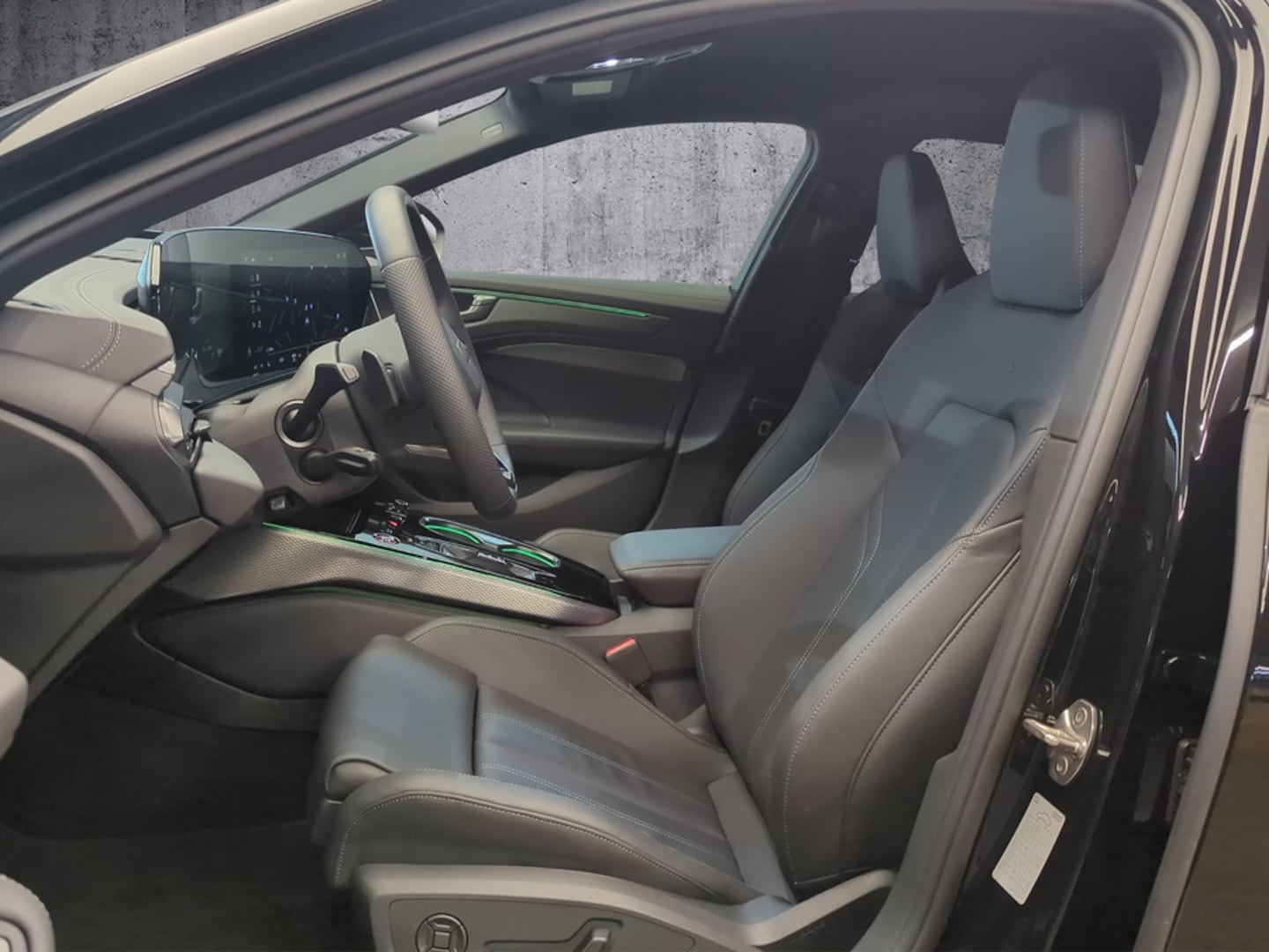Bild über Audi A6 Avant TFSI 150 kW S tronic - für weitere Informationen kontaktieren Sie den Audi Partner