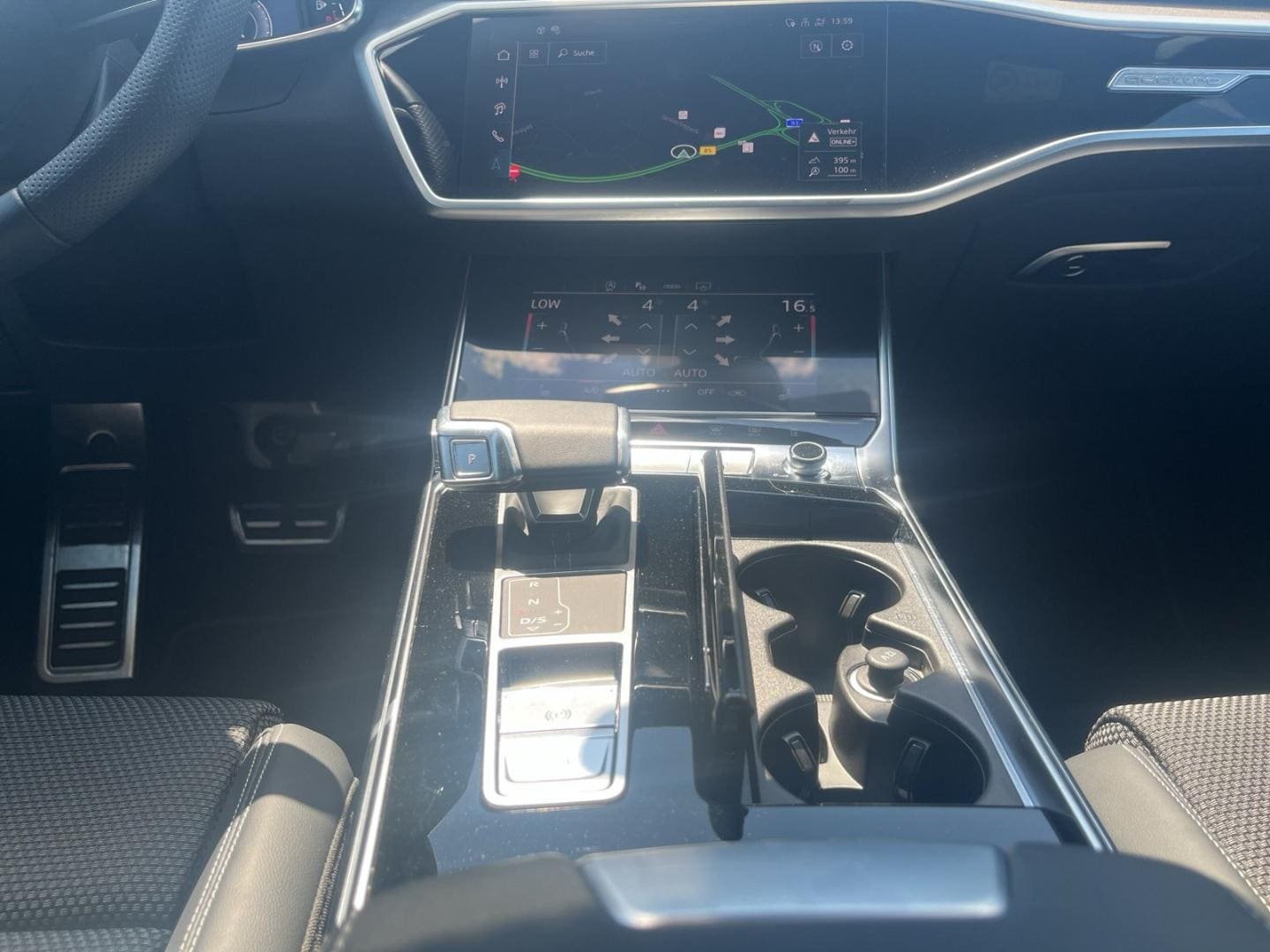 Bild über Audi A6 Avant S line 45 TFSI quattro S tronic - für weitere Informationen kontaktieren Sie den Audi Partner