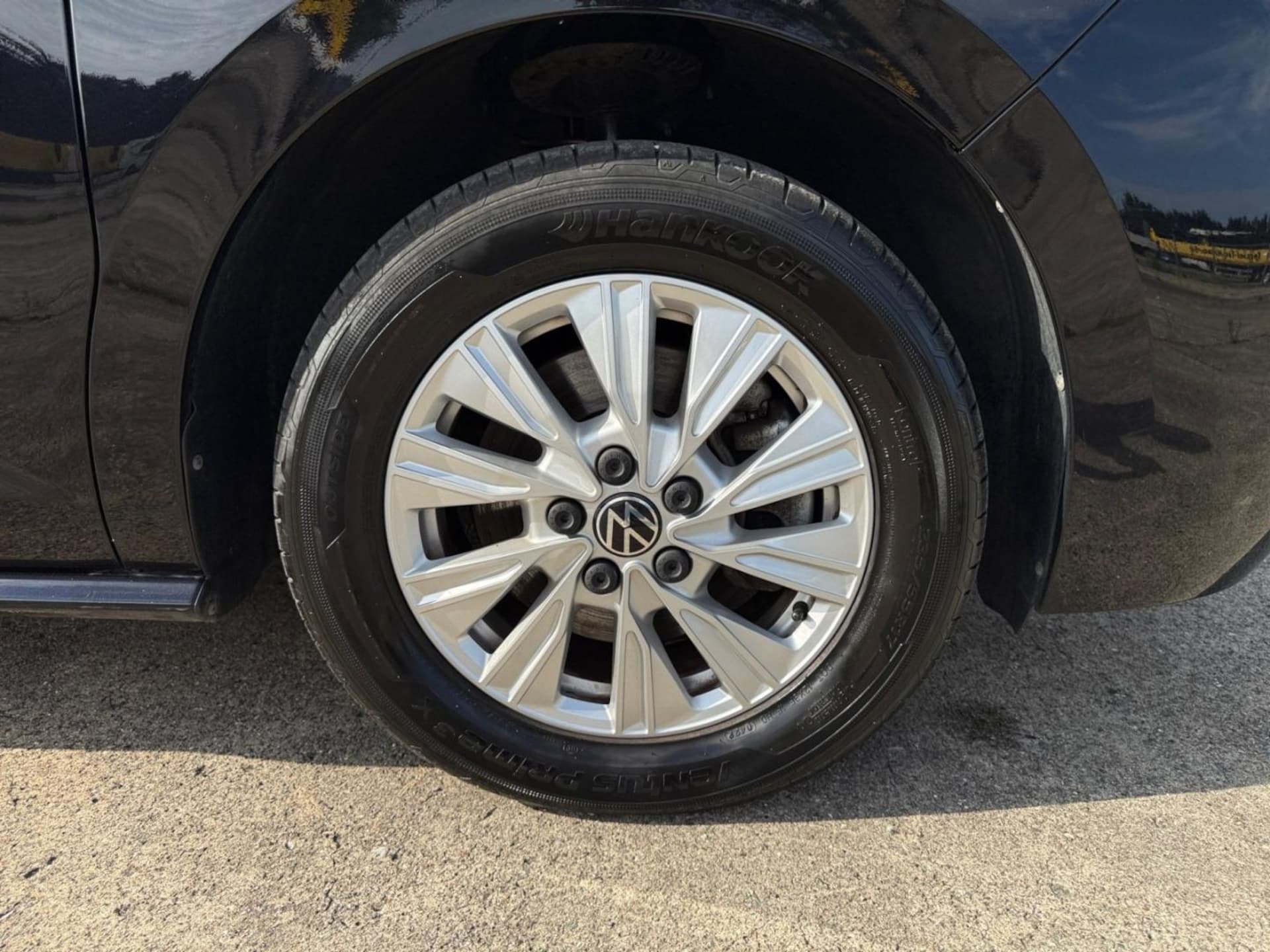 Volkswagen Multivan Langversion Basis-Modell