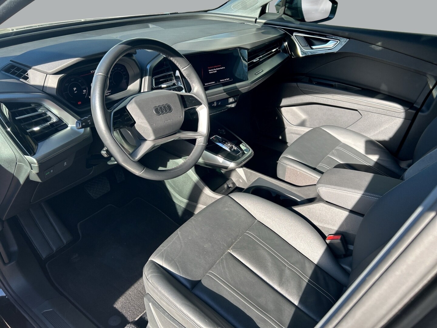 Image about Audi Q4 e-tron 40 e-tron