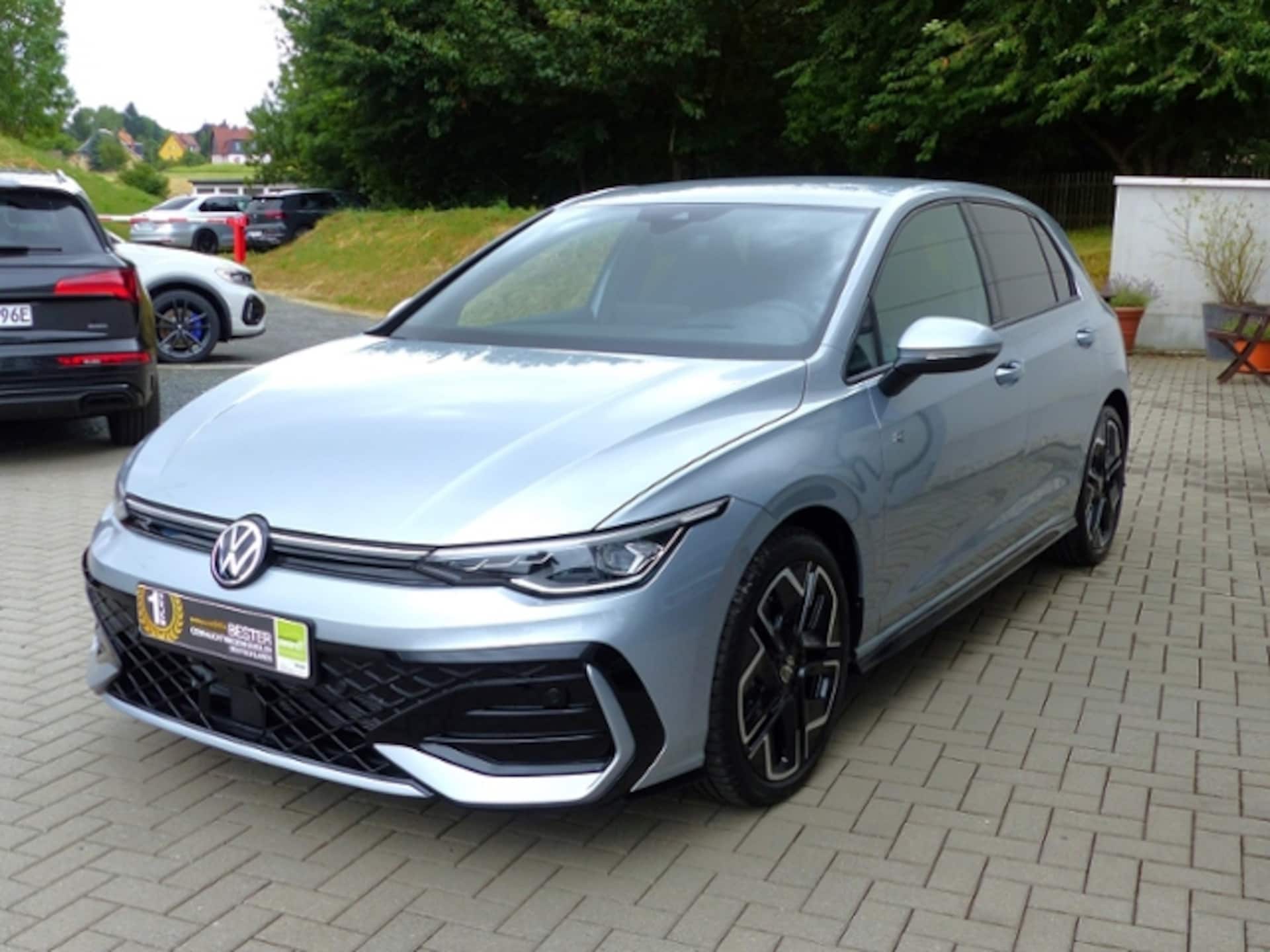 Volkswagen Golf R-Line