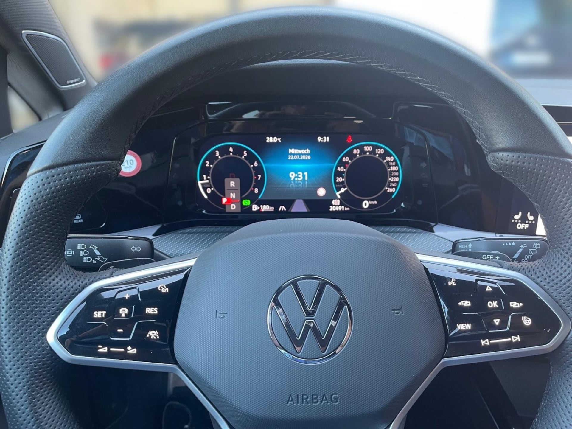 Volkswagen Golf R-Line