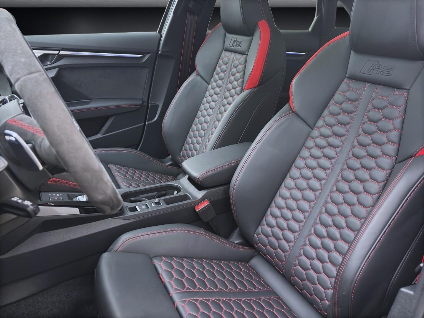 Image about Audi RS 3 Limousine TFSI quattro S tronic