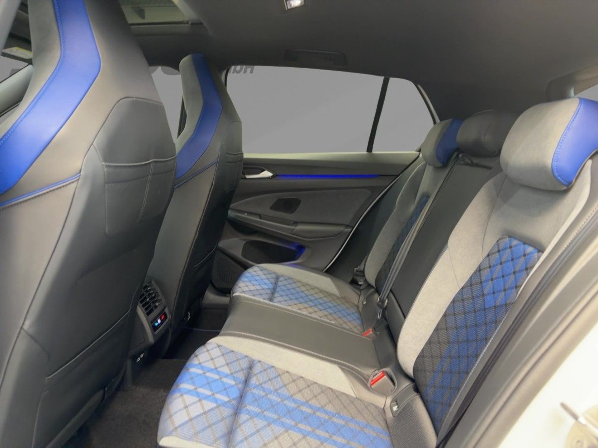 Volkswagen Golf R