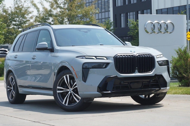 Photo of 2024 BMW X7 