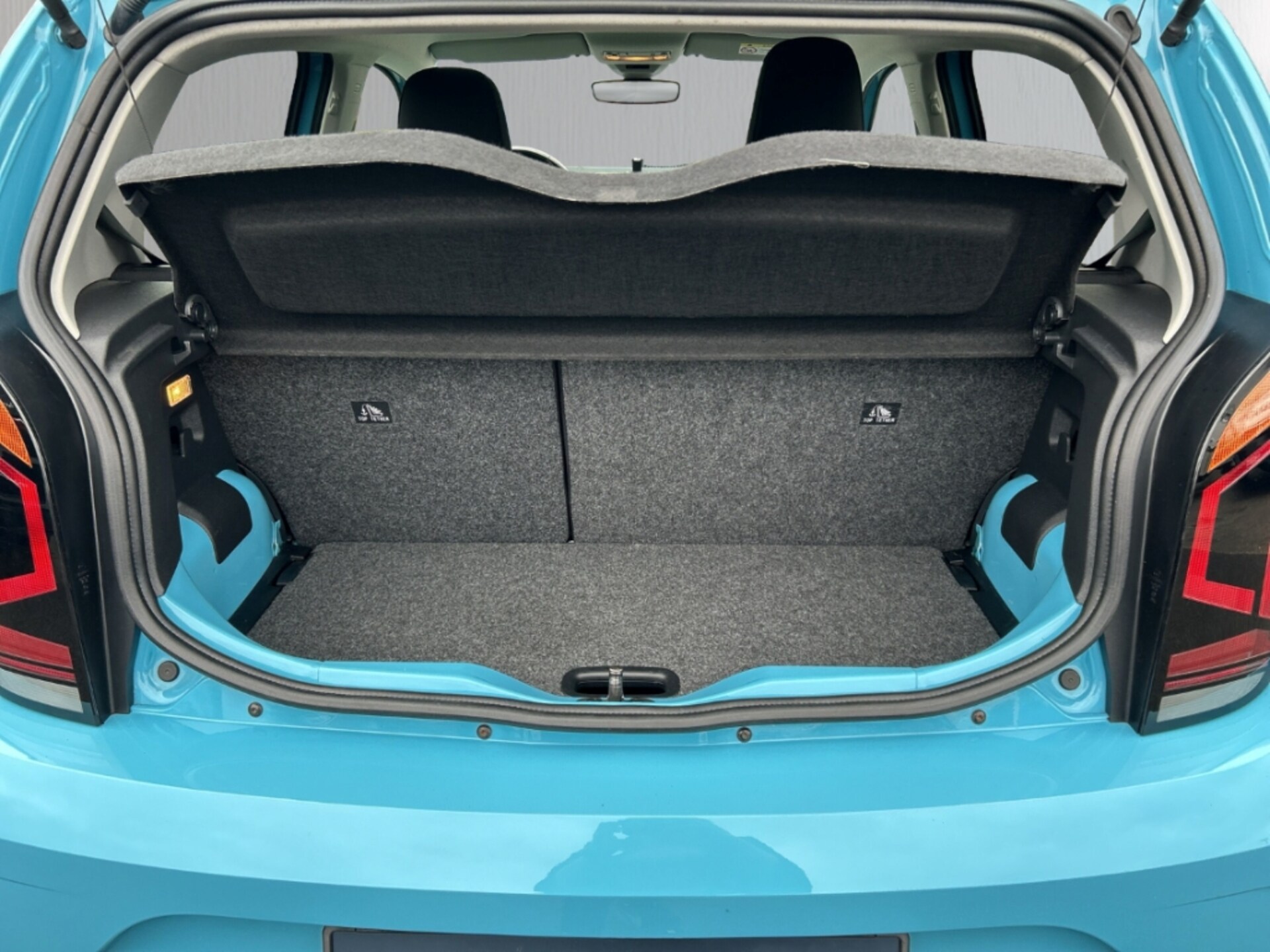 Volkswagen e-up! Style "Plus"