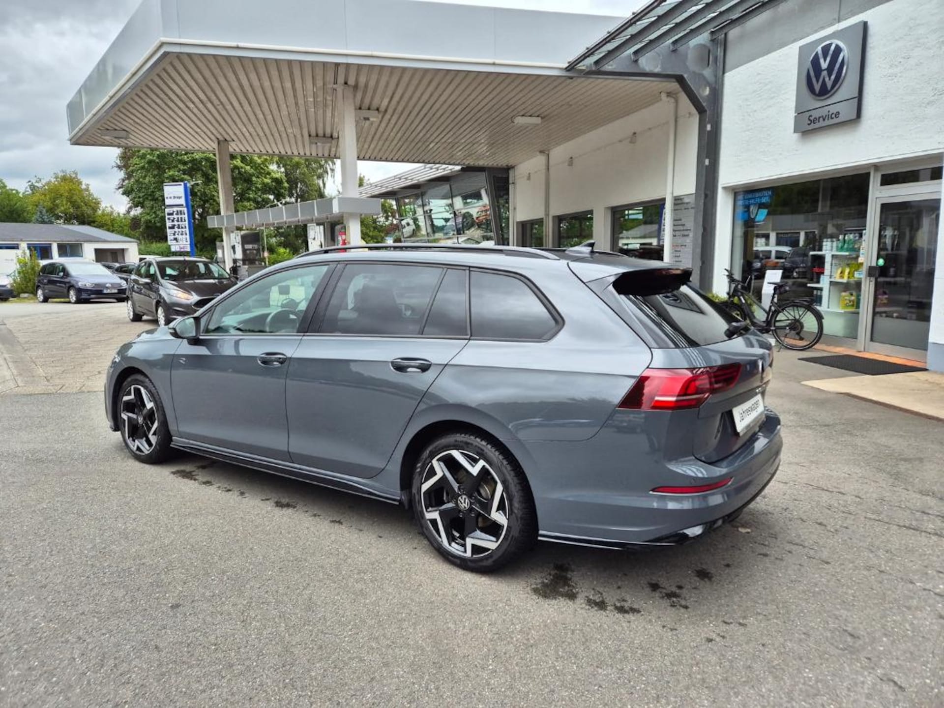 Volkswagen Golf Variant R-Line