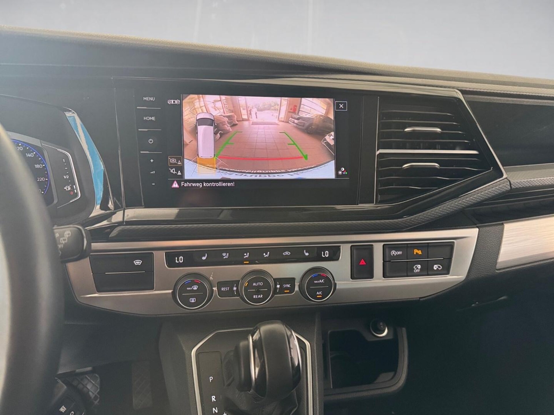 Volkswagen T6.1 California Beach
