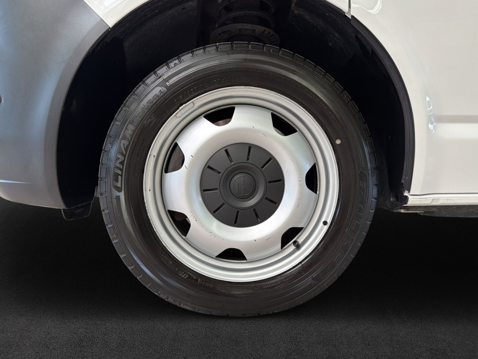 Volkswagen T6.1 Transporter Kasten langer Radstand