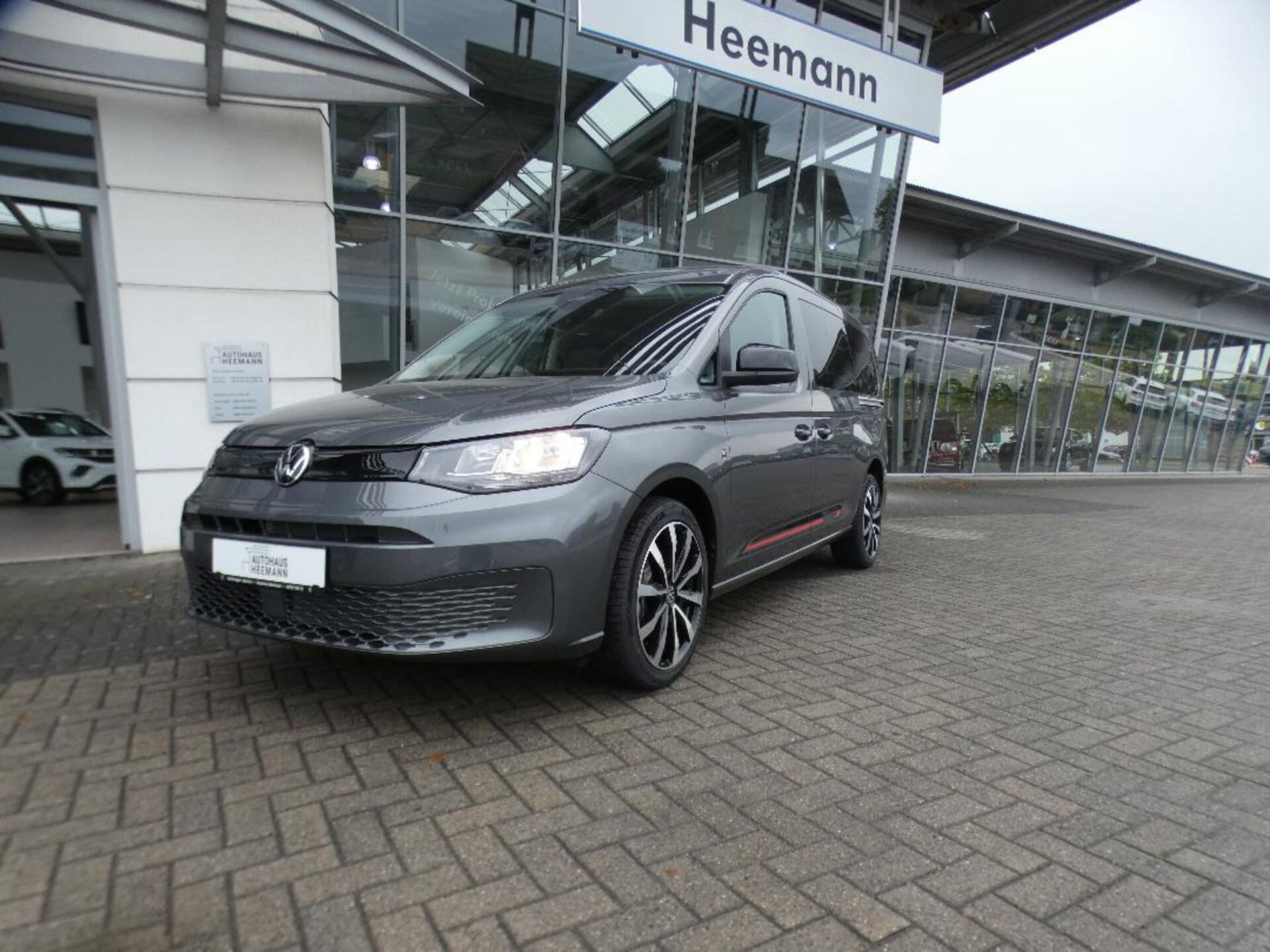 Volkswagen Caddy Maxi Basis-Modell