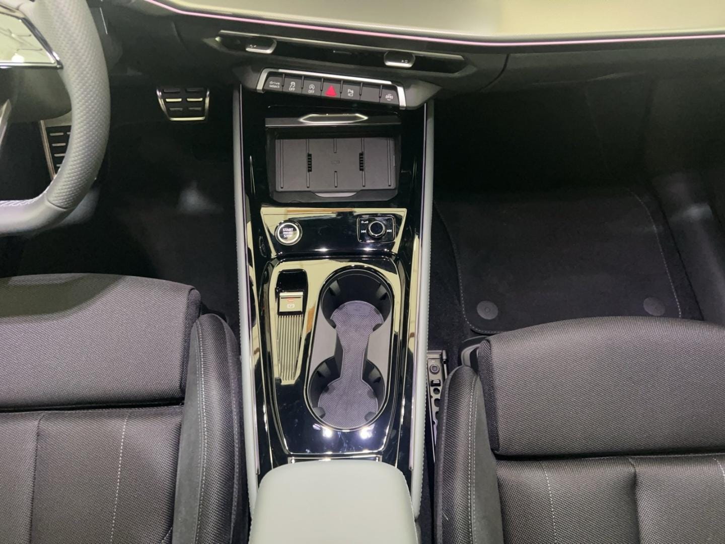 Bild über Audi Q3 SUV TDI 110 kW S tronic - für weitere Informationen kontaktieren Sie den Audi Partner