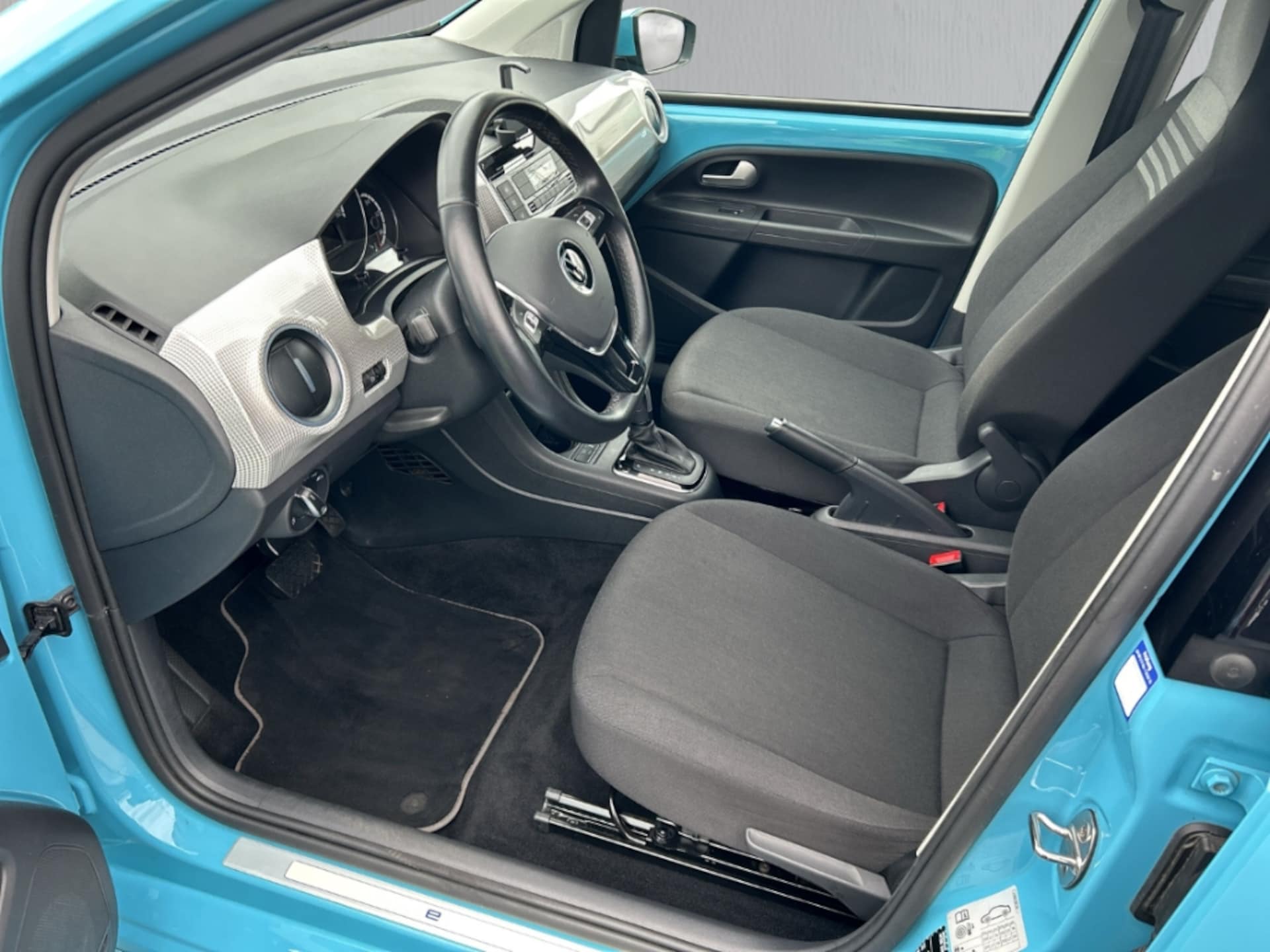 Volkswagen e-up! Style "Plus"