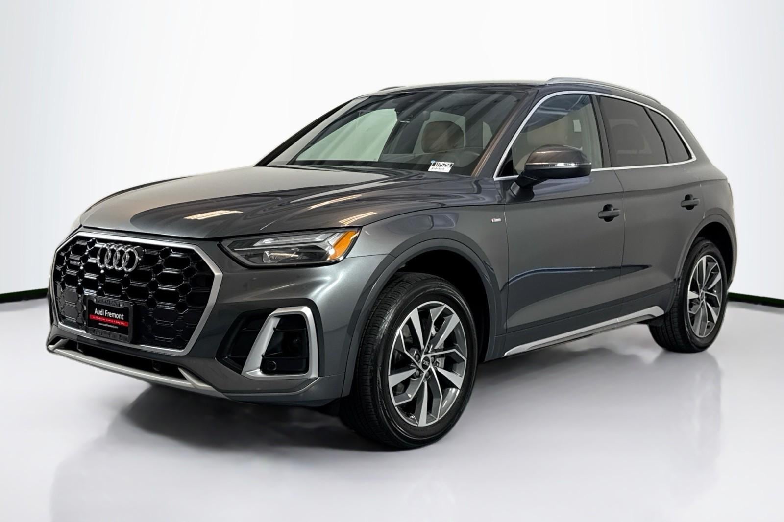 2022 Audi Q5 45 Premium's photo