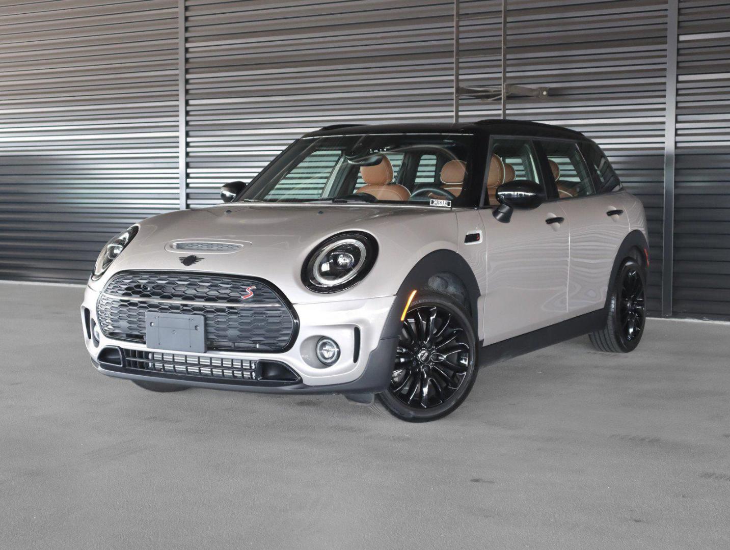 2024 MINI Clubman Cooper S's photo