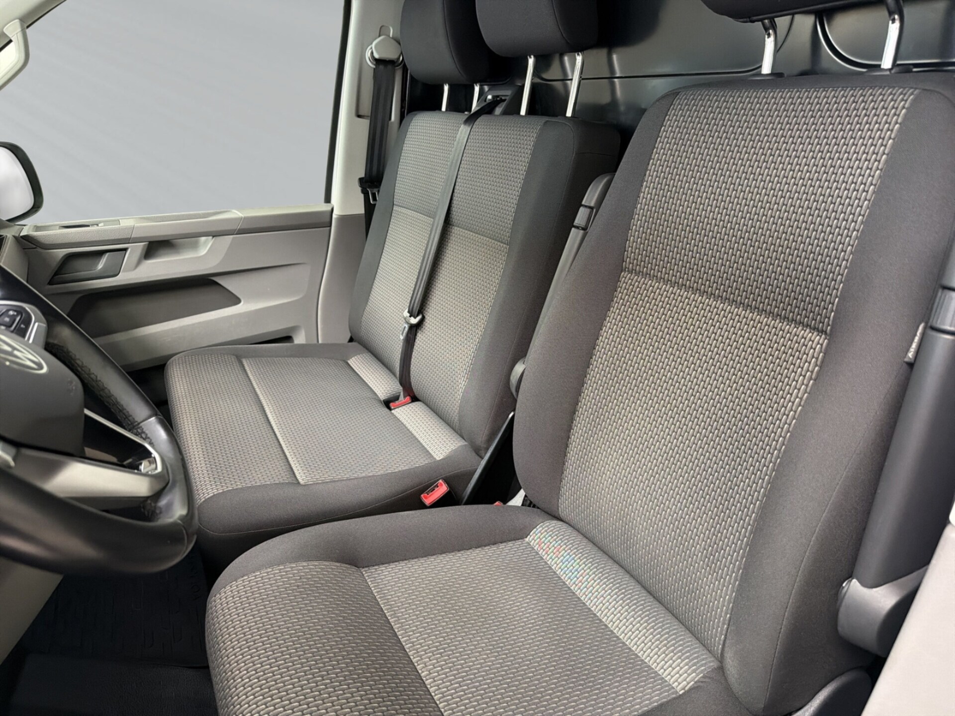 Volkswagen T6.1 Transporter Kasten langer Radstand