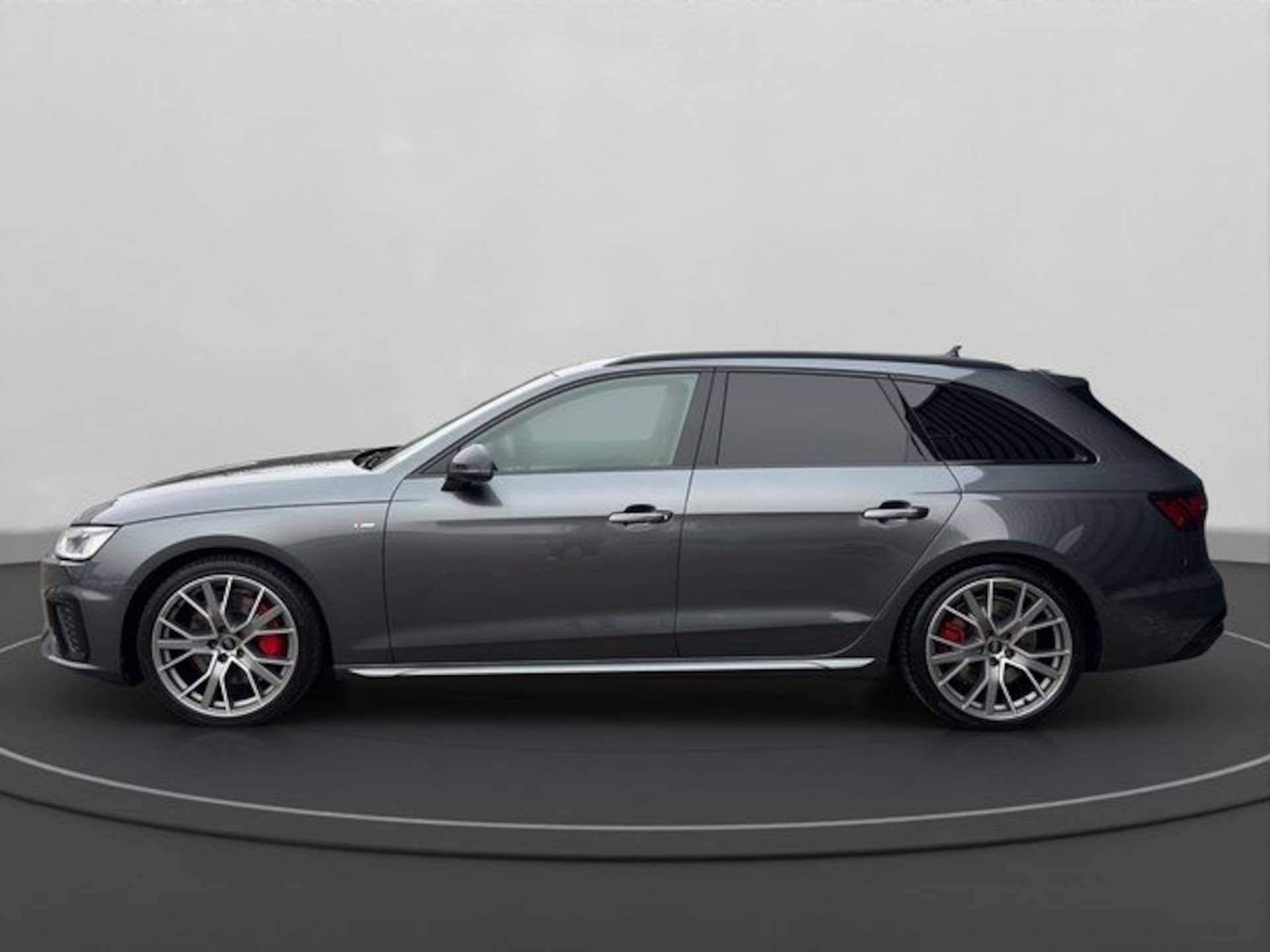 Audi A4 Avant S line