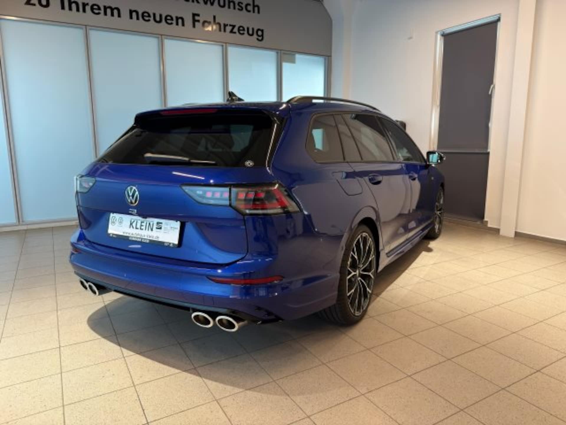 Volkswagen Golf Variant R