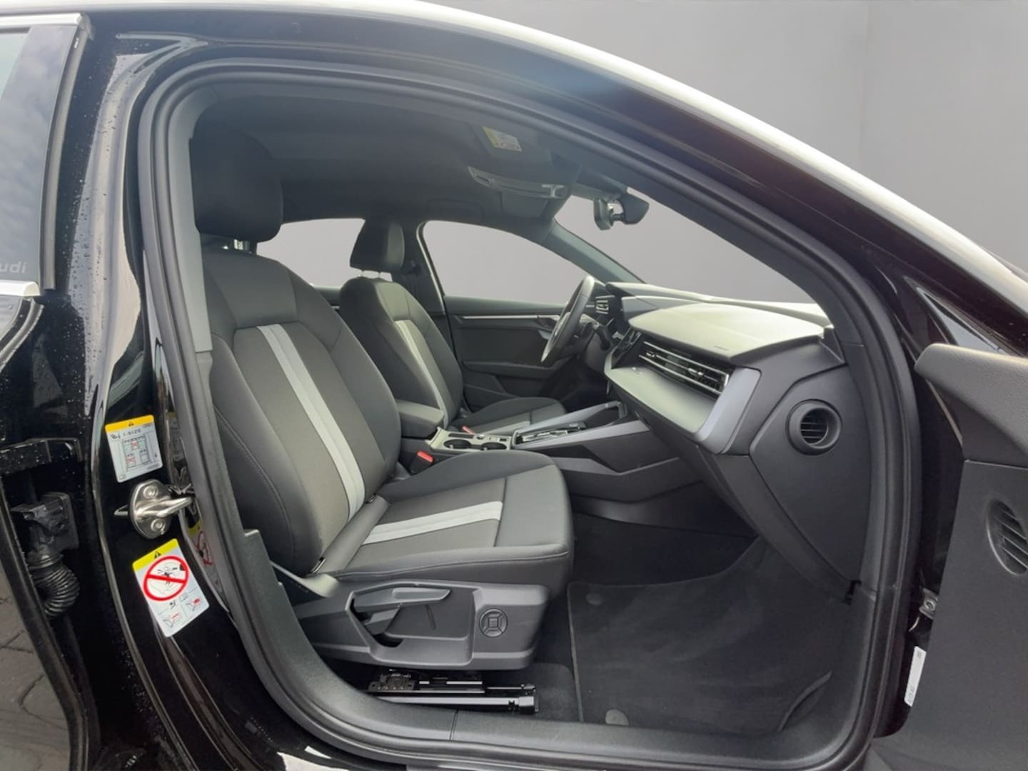 Bild über Audi A3 Limousine advanced 35 TDI S tronic - für weitere Informationen kontaktieren Sie den Audi Partner