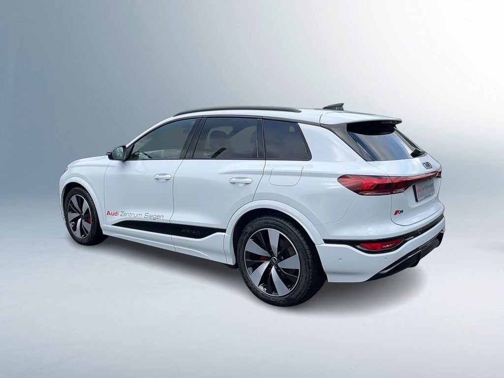 Image about Audi Q6 SUV e-tron e-tron performance