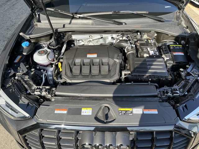 Audi Q3 40 TFSI quattro Premium 137 186 kW hp Tiptronic 7