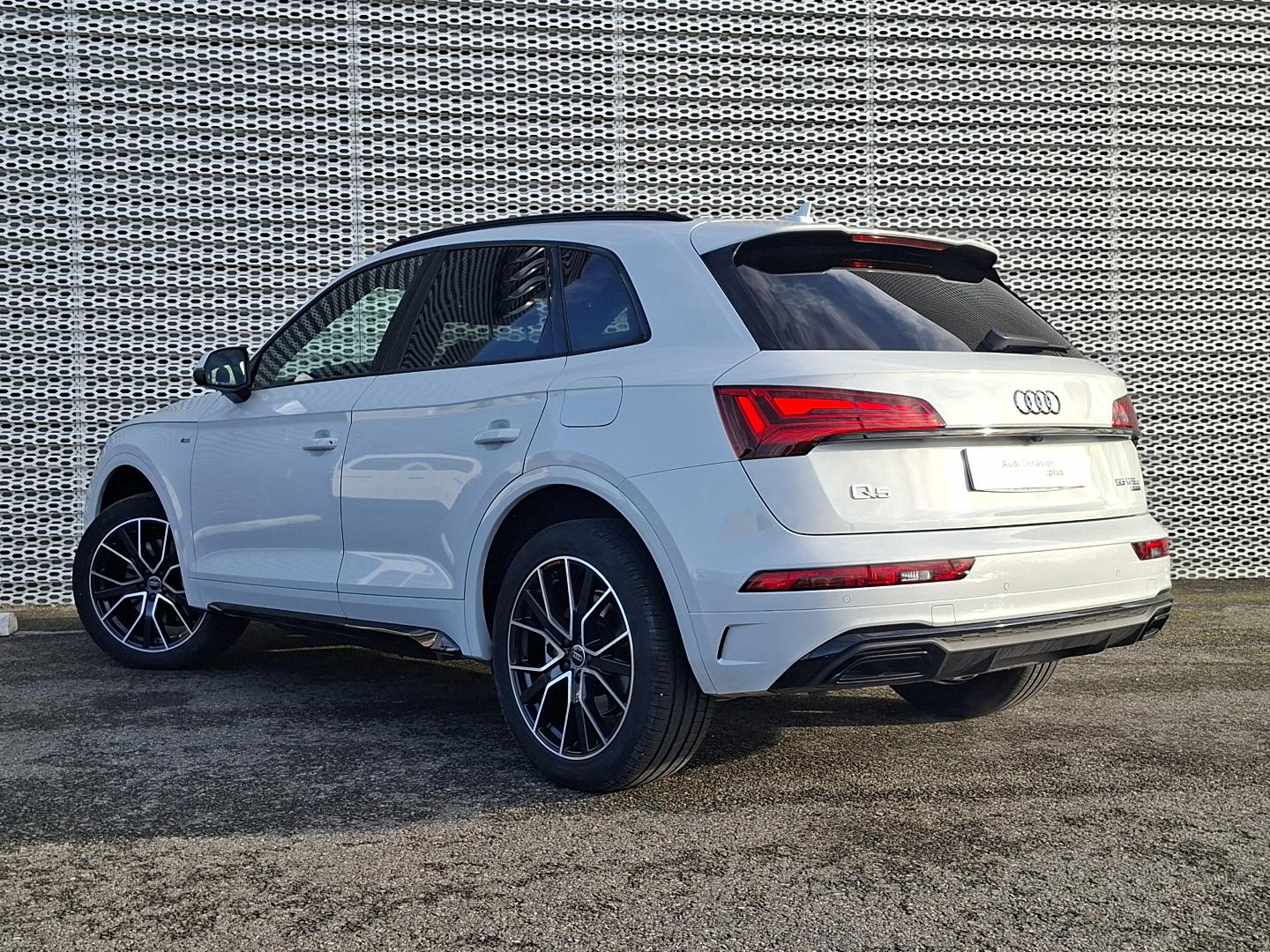 Image about Audi Q5 TFSI e S line 55 TFSI e quattro 270 kW (367 ch) S tronic