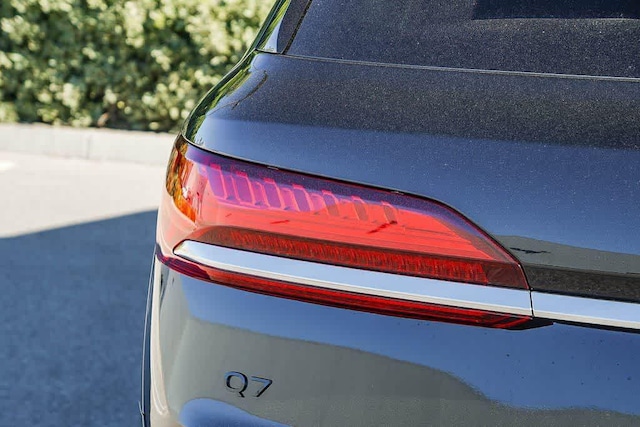 2026 Audi Q7 Premium Plus - Photo 7