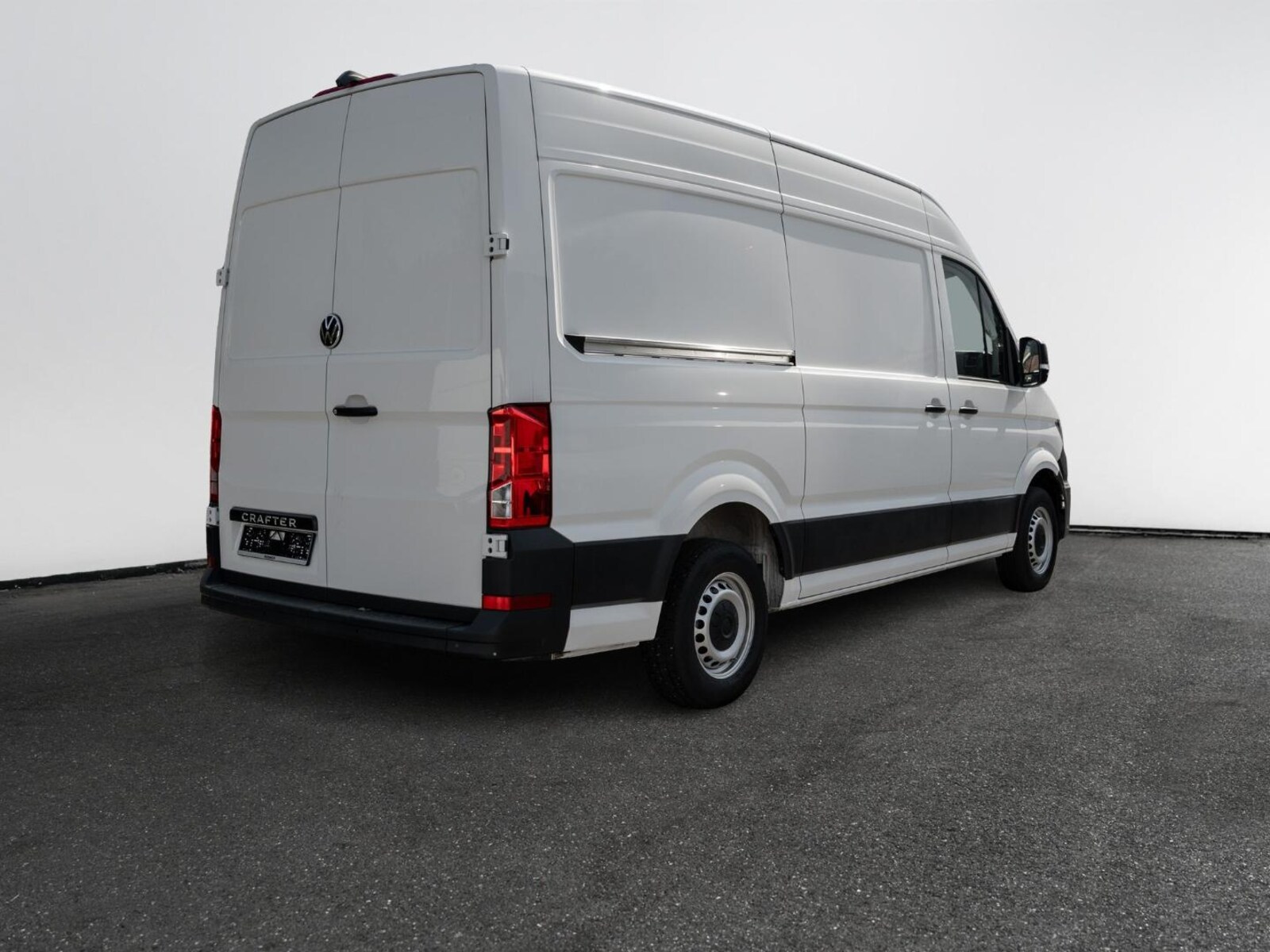 Volkswagen Crafter Kasten mittlerer Radstand – Bild 4