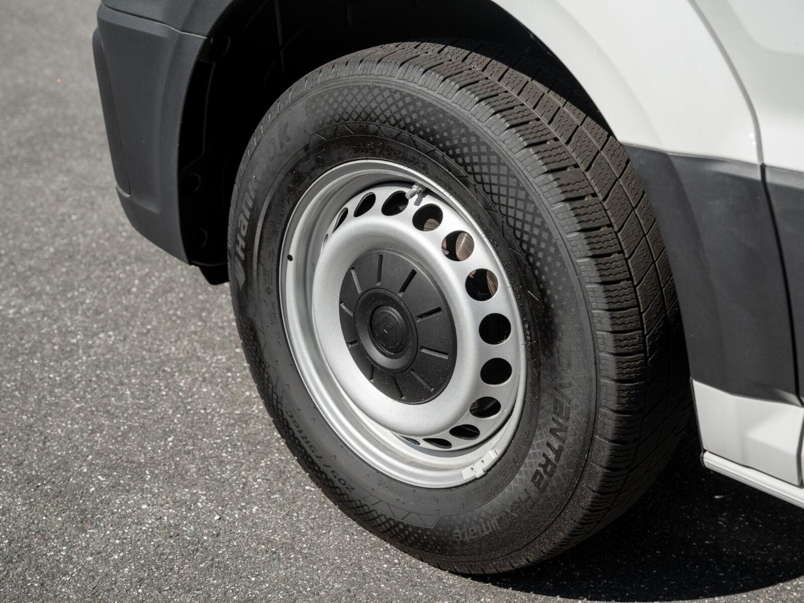 Volkswagen Crafter Kasten mittlerer Radstand – Bild 6