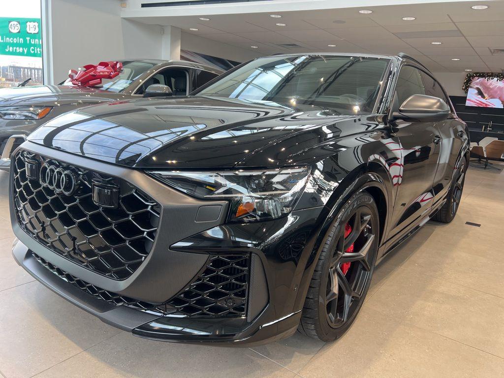 2026 Audi RS Q8 -'s photo