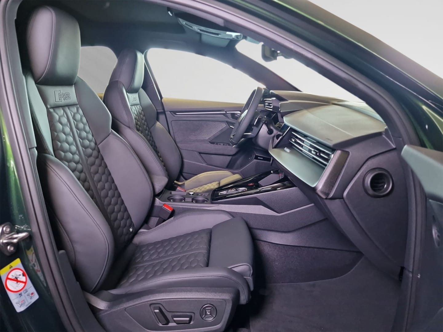 Bild über Audi RS 3 Limousine TFSI quattro 294 kW S tronic - für weitere Informationen kontaktieren Sie den Audi Partner