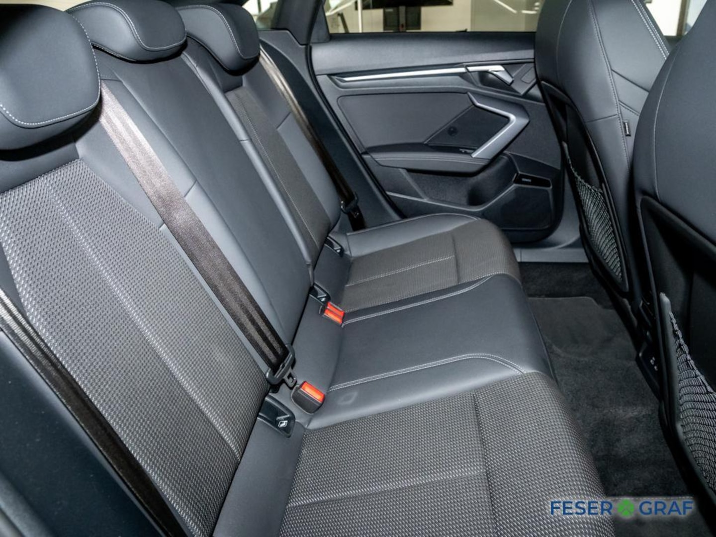 Bild über Audi S3 Limousine TFSI quattro S tronic - für weitere Informationen kontaktieren Sie den Audi Partner