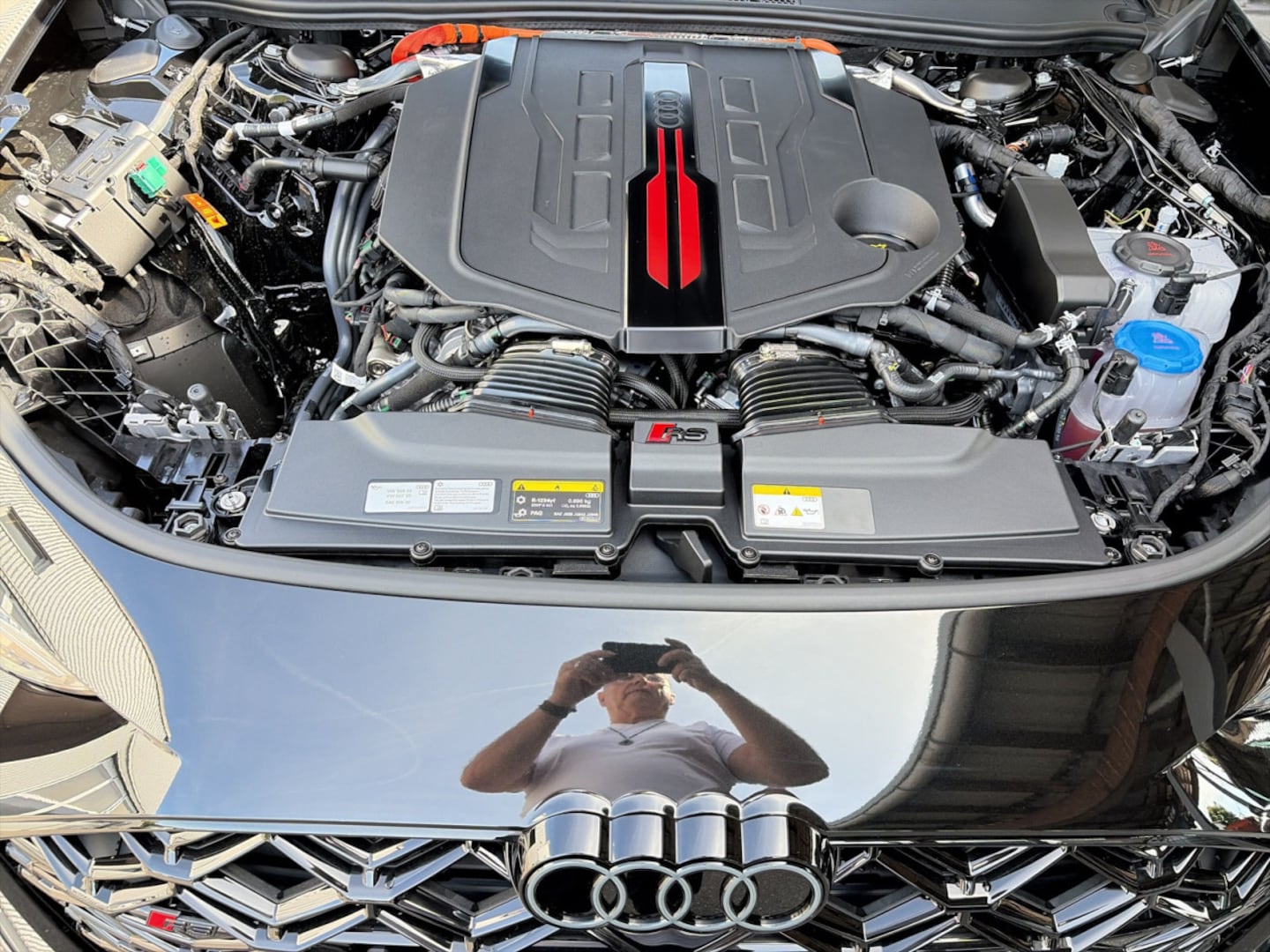 Bild über Audi RS 5 Avant TFSI quattro 470 kW tiptronic - für weitere Informationen kontaktieren Sie den Audi Partner