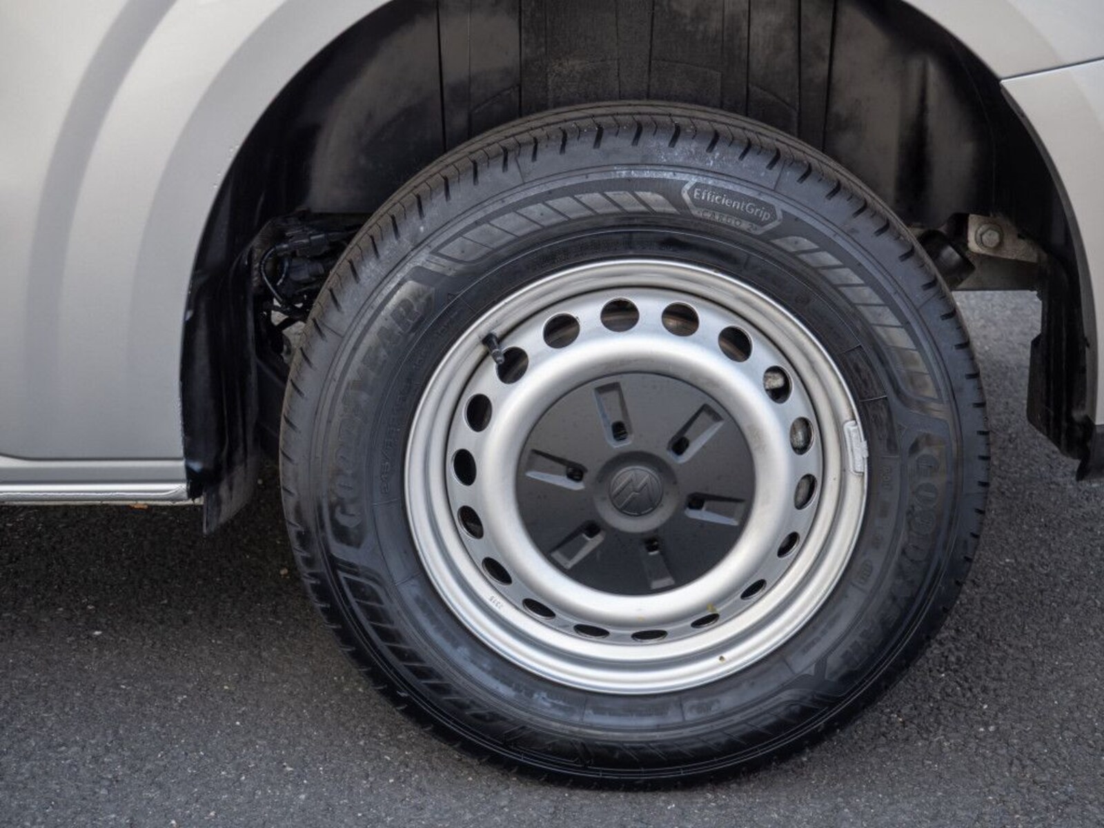 Volkswagen Transporter Kasten langer Radstand – Bild 9