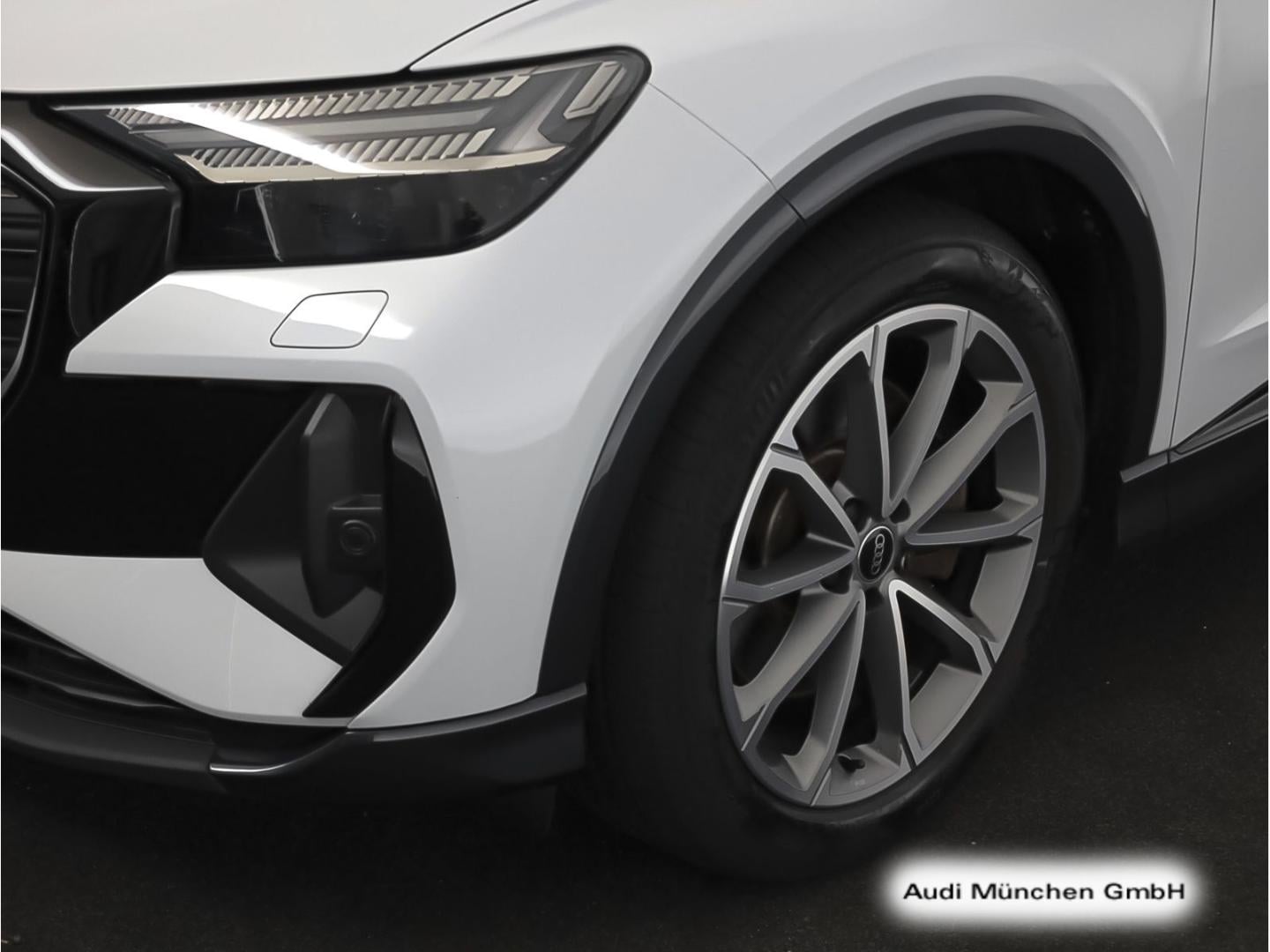 Bild über Audi Q4 e-tron 40 e-tron - für weitere Informationen kontaktieren Sie den Audi Partner
