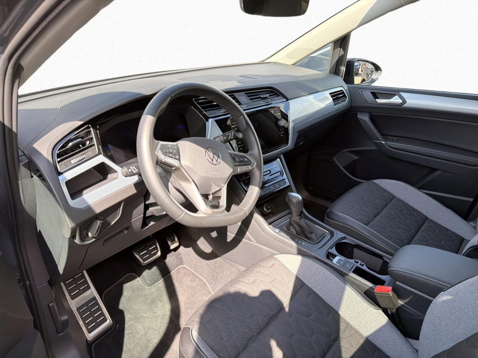 Volkswagen Touran – Bild 8