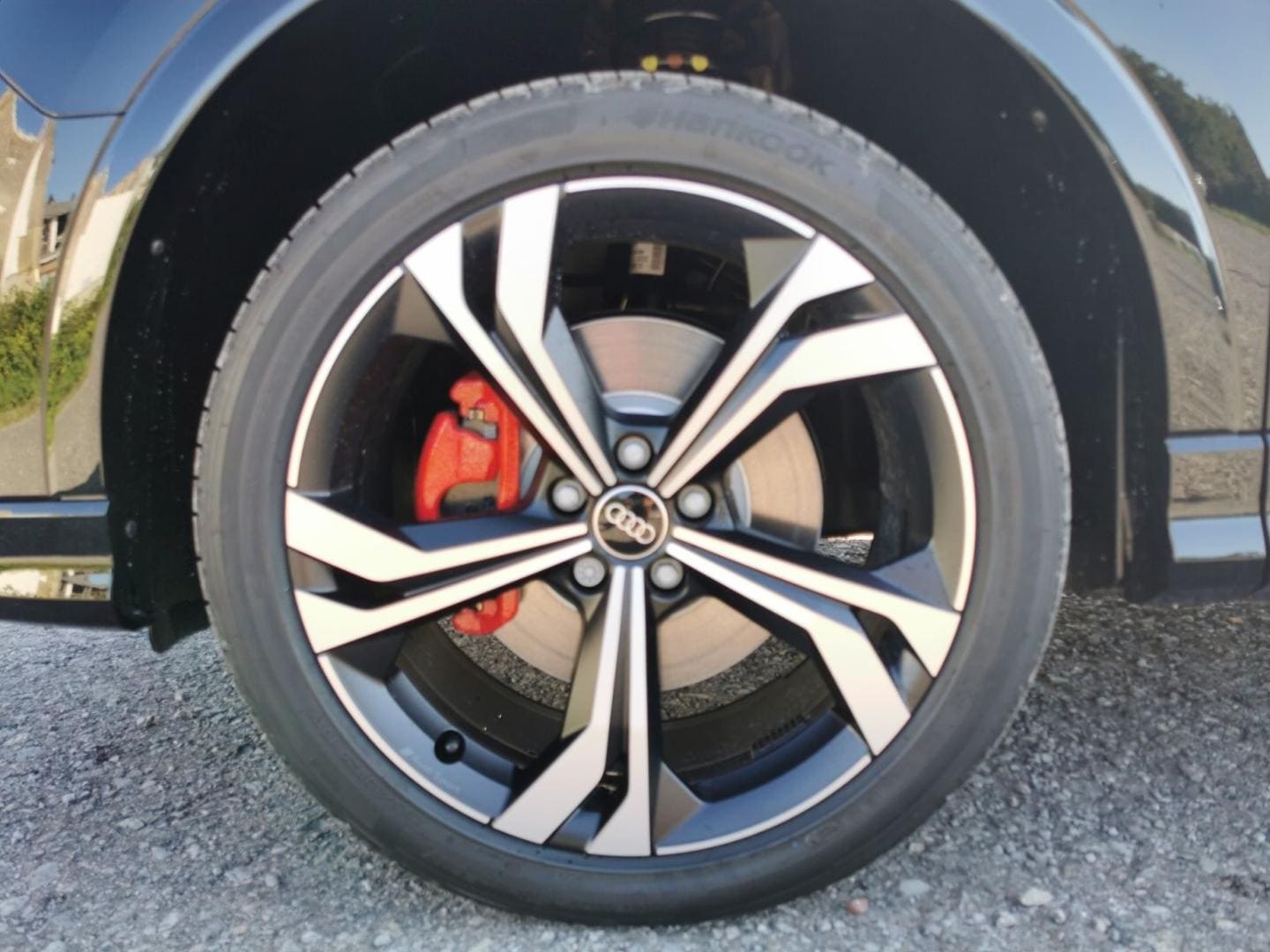 Bild über Audi Q3 Sportback TFSI quattro 180 kW S tronic - für weitere Informationen kontaktieren Sie den Audi Partner