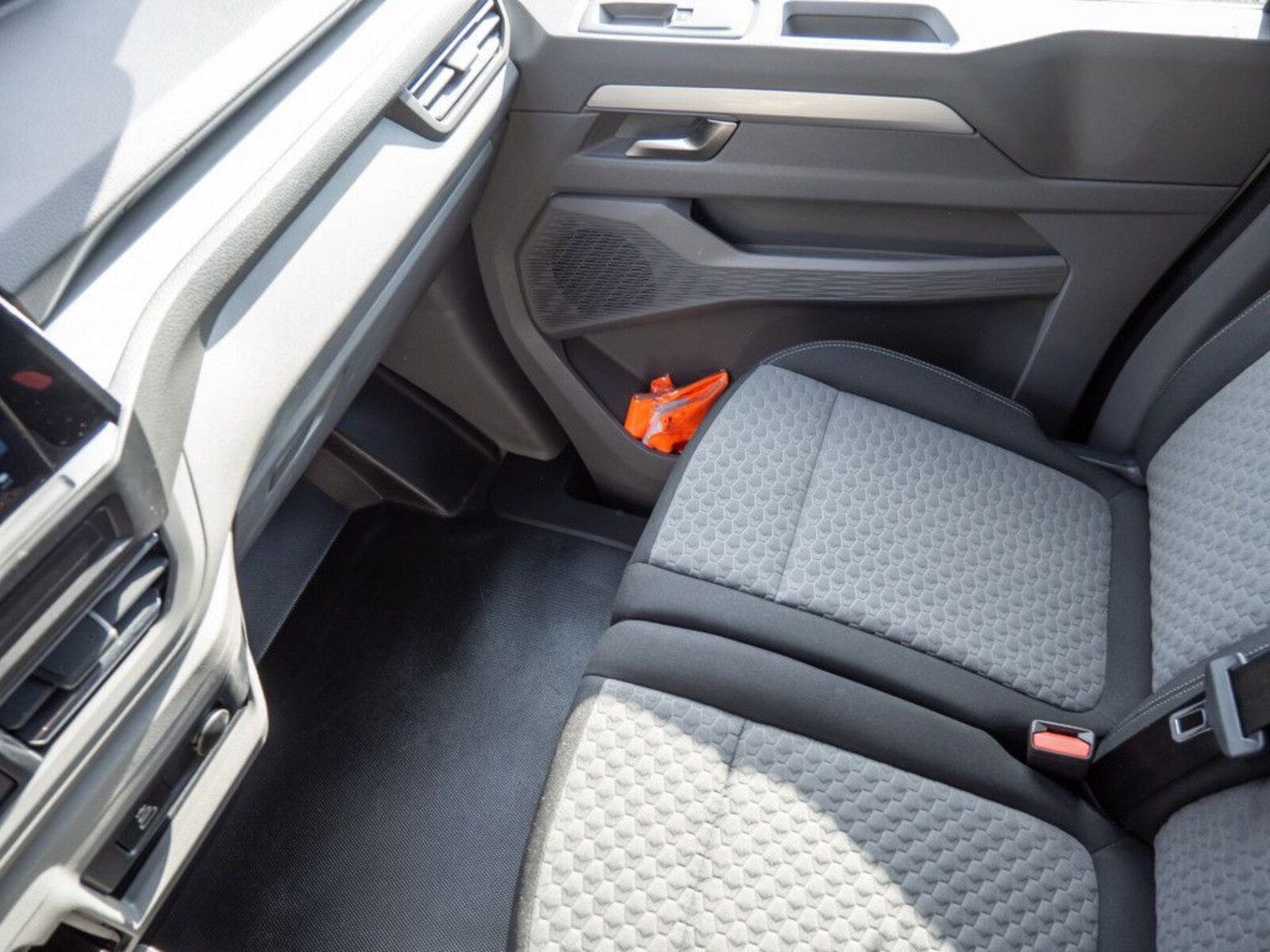 Volkswagen Transporter Kasten langer Radstand – Bild 17