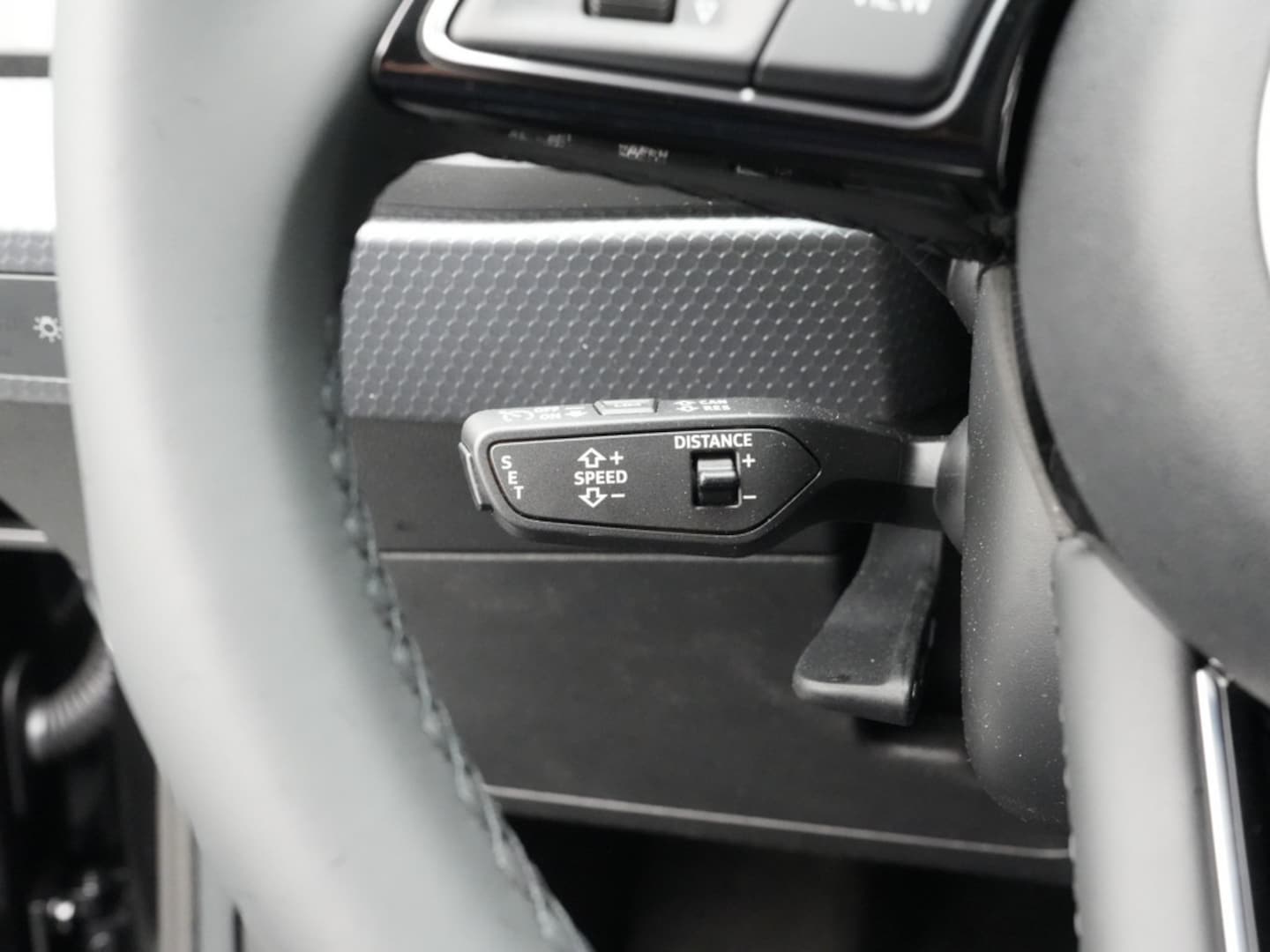 Bild über Audi A1 Sportback S line 35 TFSI S tronic - für weitere Informationen kontaktieren Sie den Audi Partner