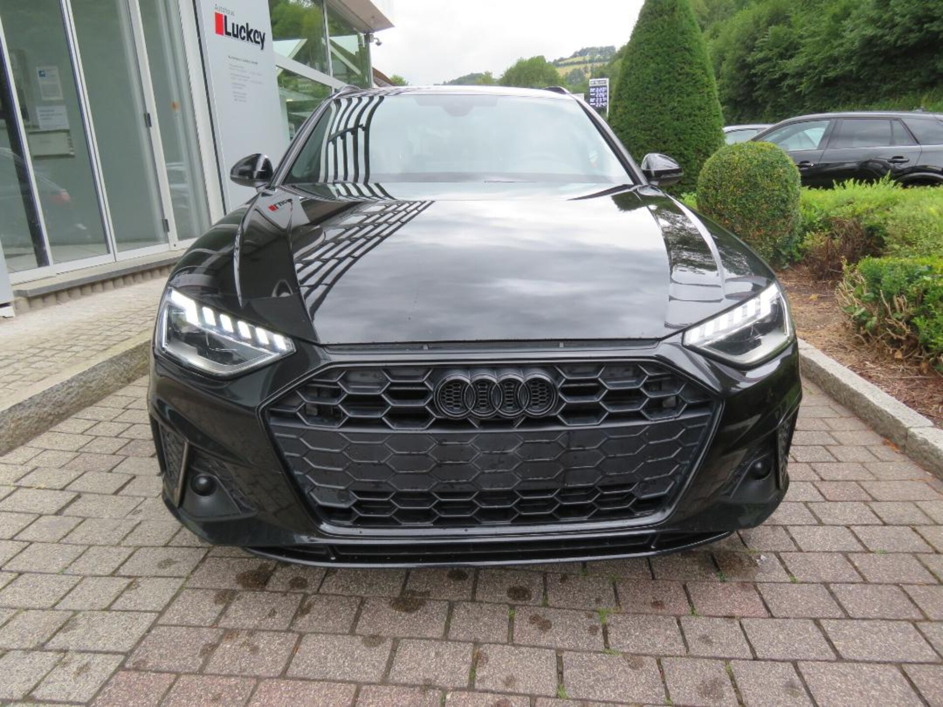Audi A4 Avant S line