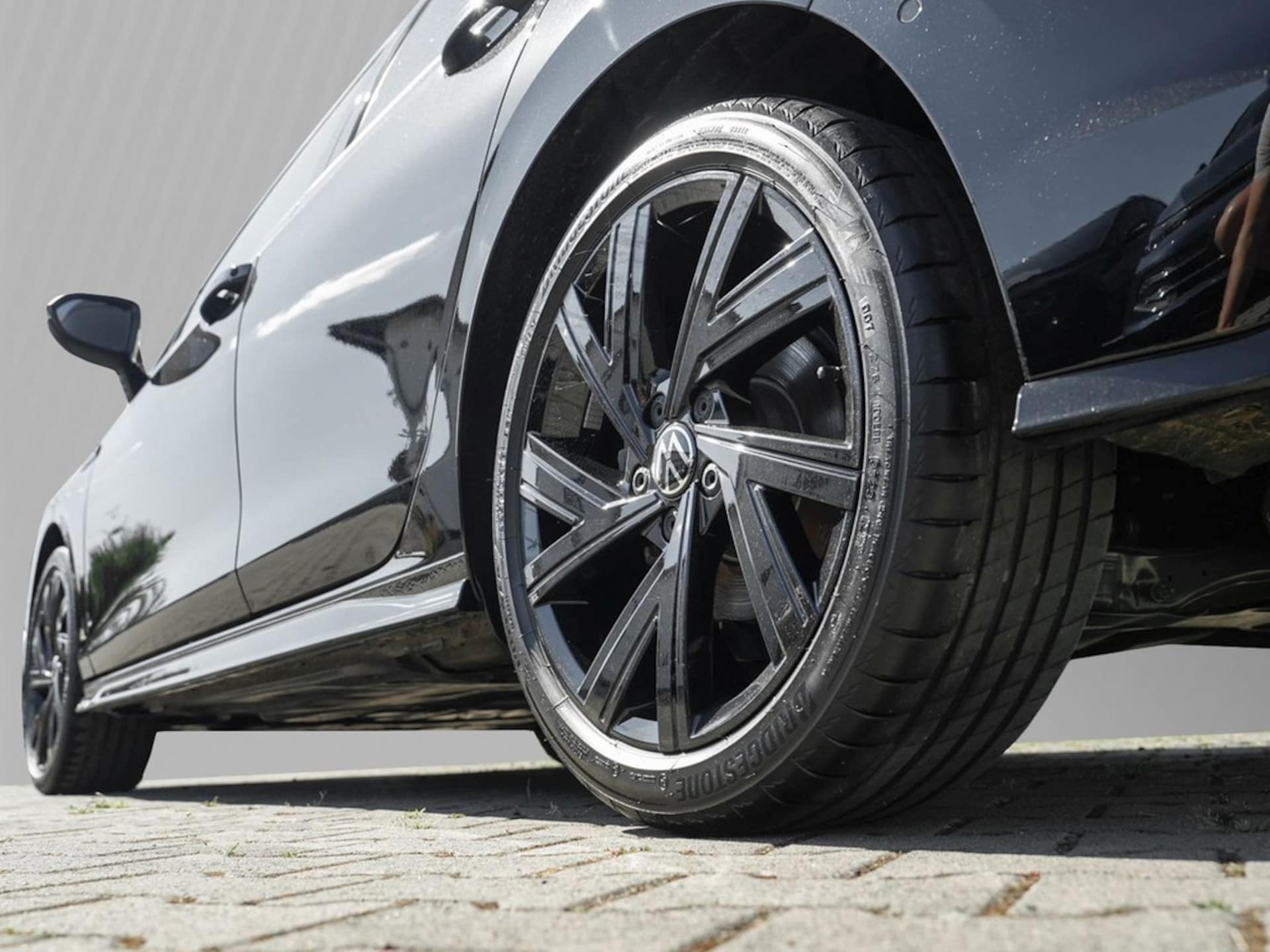 Volkswagen Golf R-Line