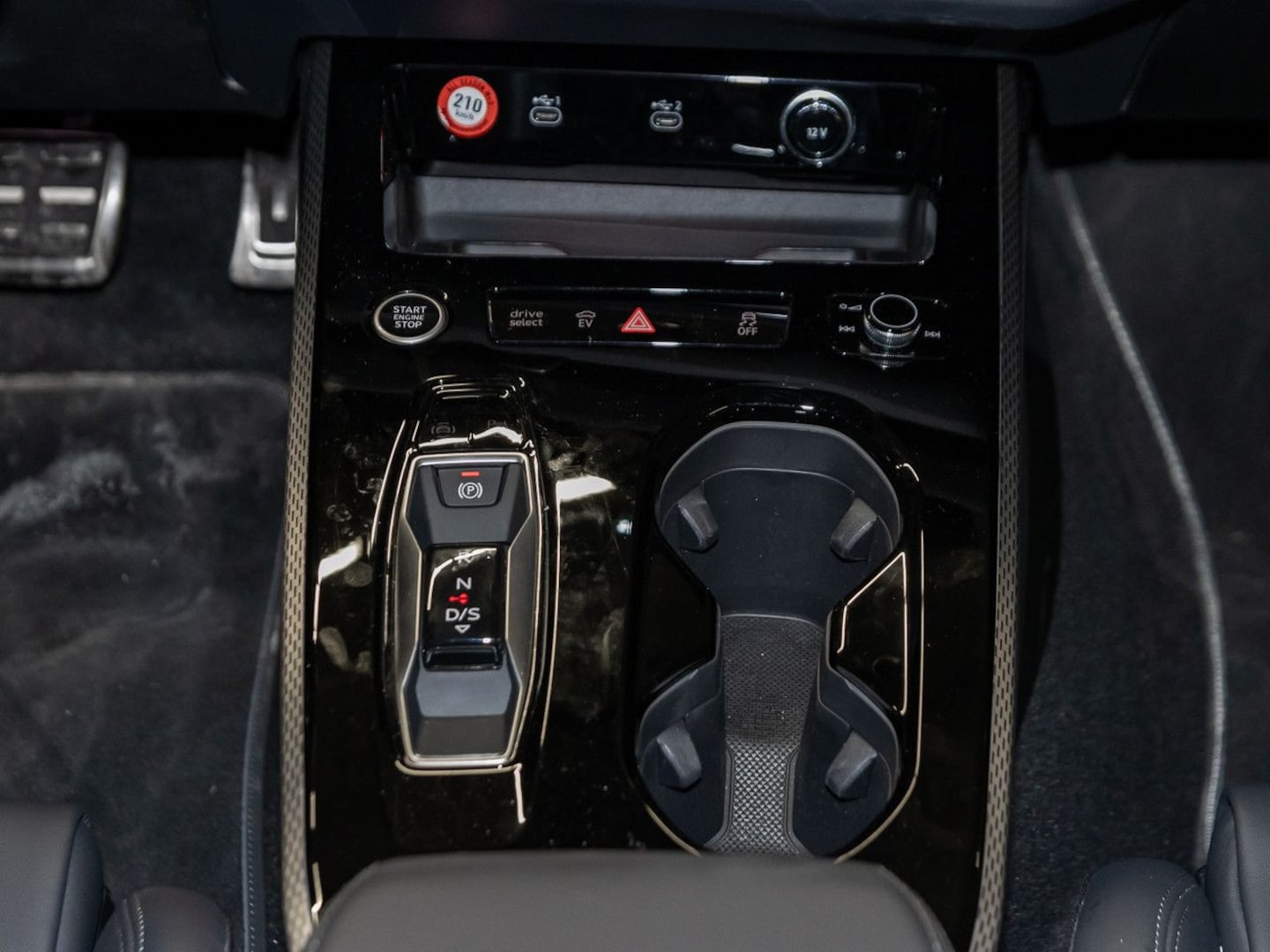 Bild über Audi A5 Avant e-hybrid e-hybrid quattro 270 kW S tronic - für weitere Informationen kontaktieren Sie den Audi Partner