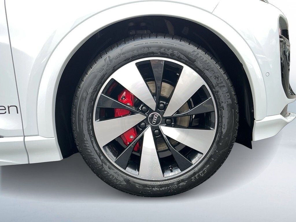 Image about Audi Q6 SUV e-tron e-tron performance