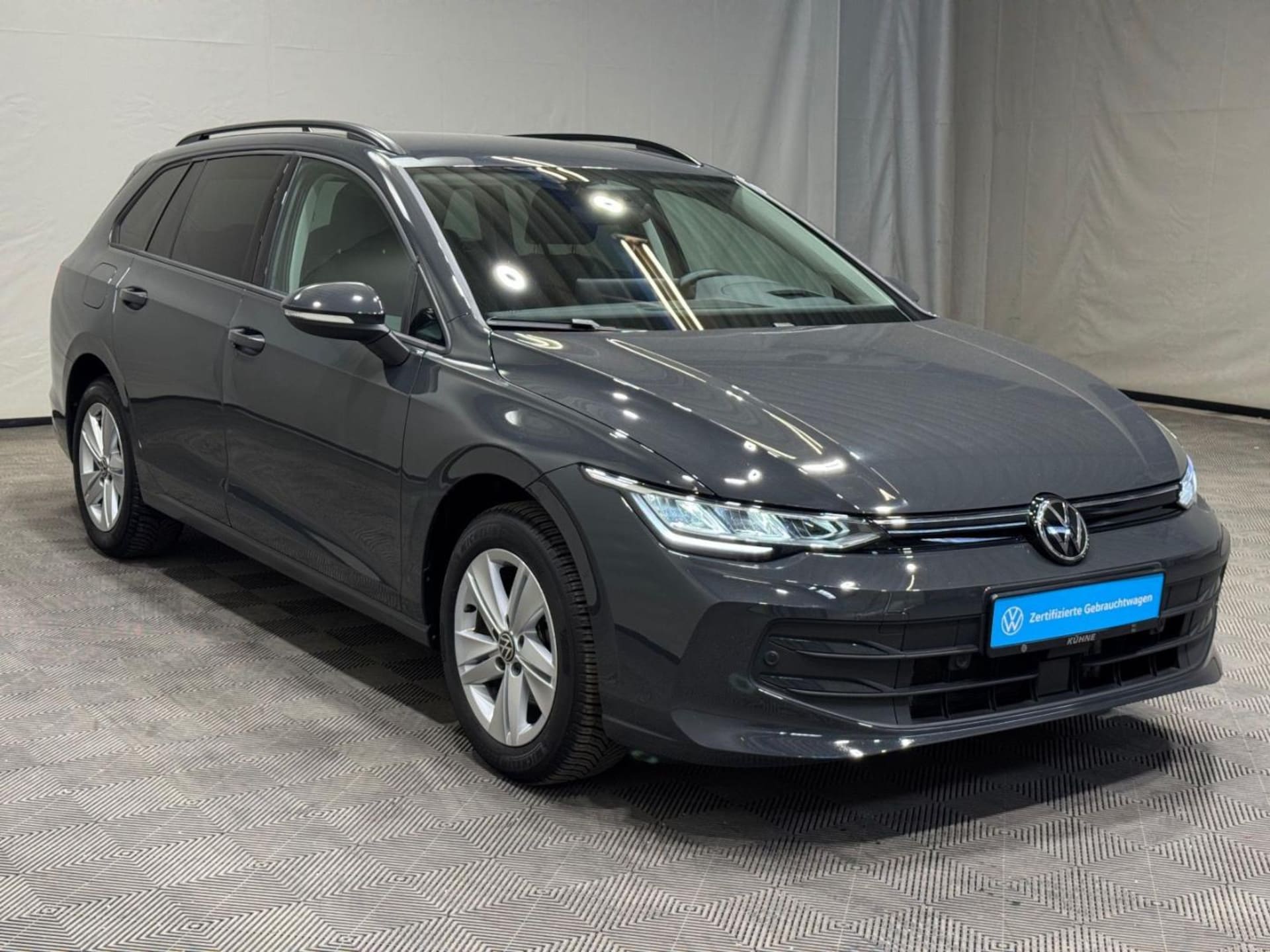 Volkswagen Golf Variant Life