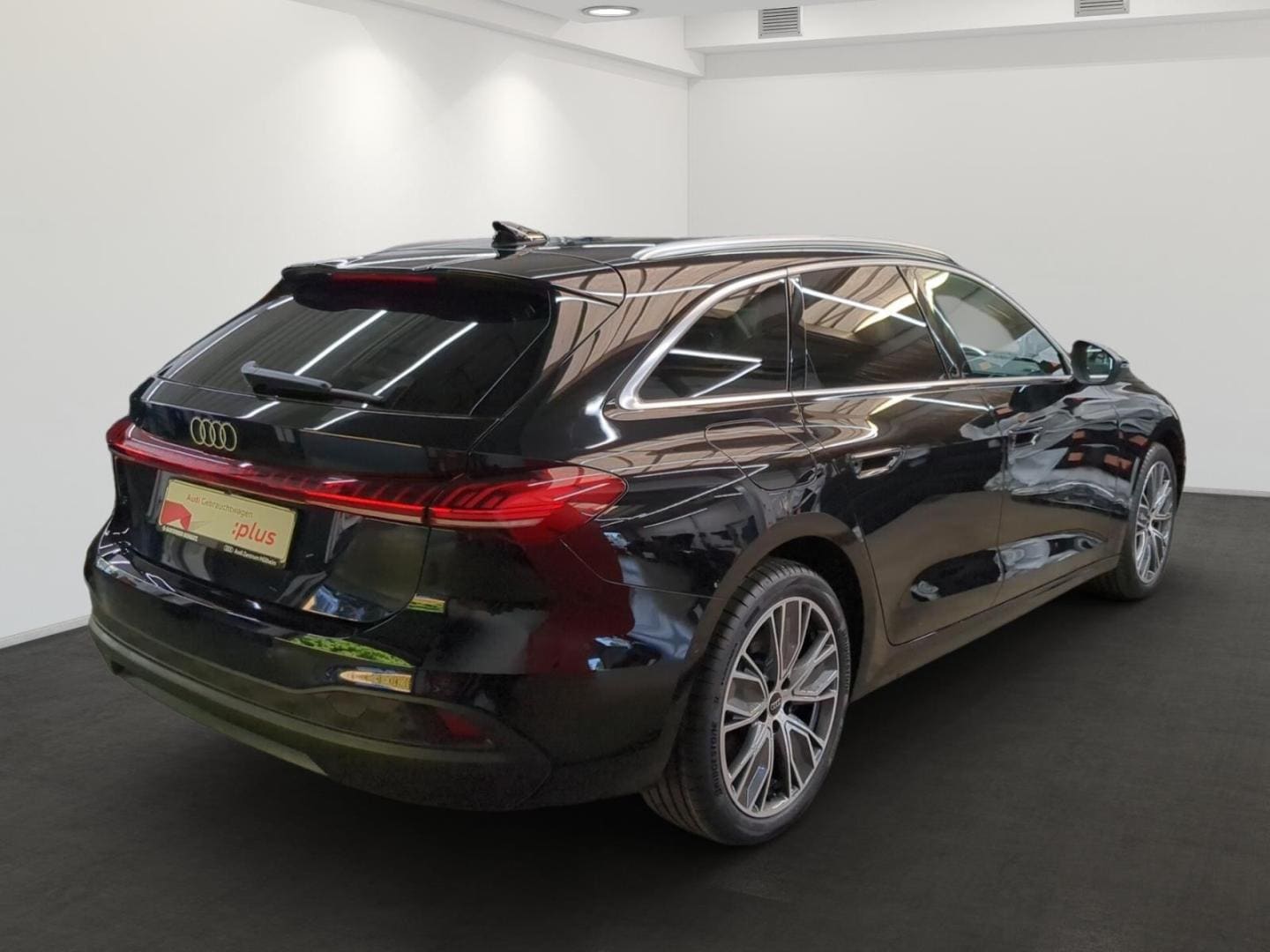 Bild über Audi A5 Avant TDI 150 kW S tronic - für weitere Informationen kontaktieren Sie den Audi Partner