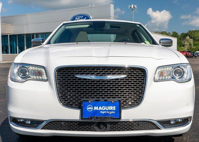 2018 Chrysler 300