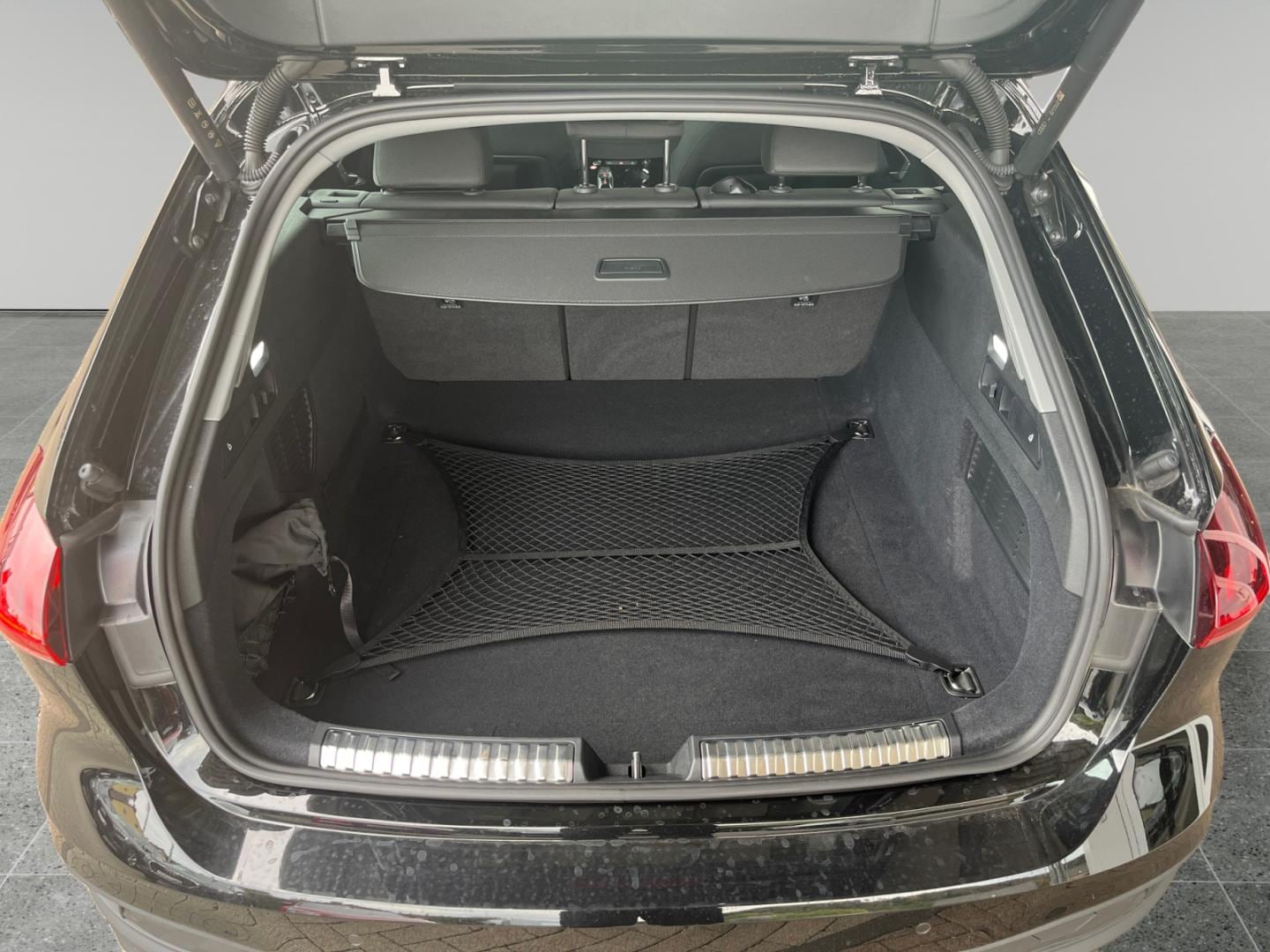 Bild über Audi A5 Avant TDI 150 kW S tronic - für weitere Informationen kontaktieren Sie den Audi Partner