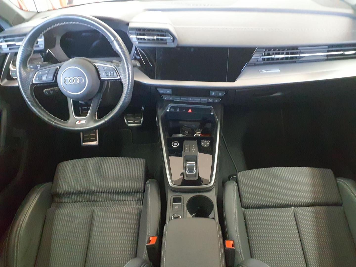 Bild über Audi A3 Sportback TFSI e S line 40 TFSI e S tronic - für weitere Informationen kontaktieren Sie den Audi Partner