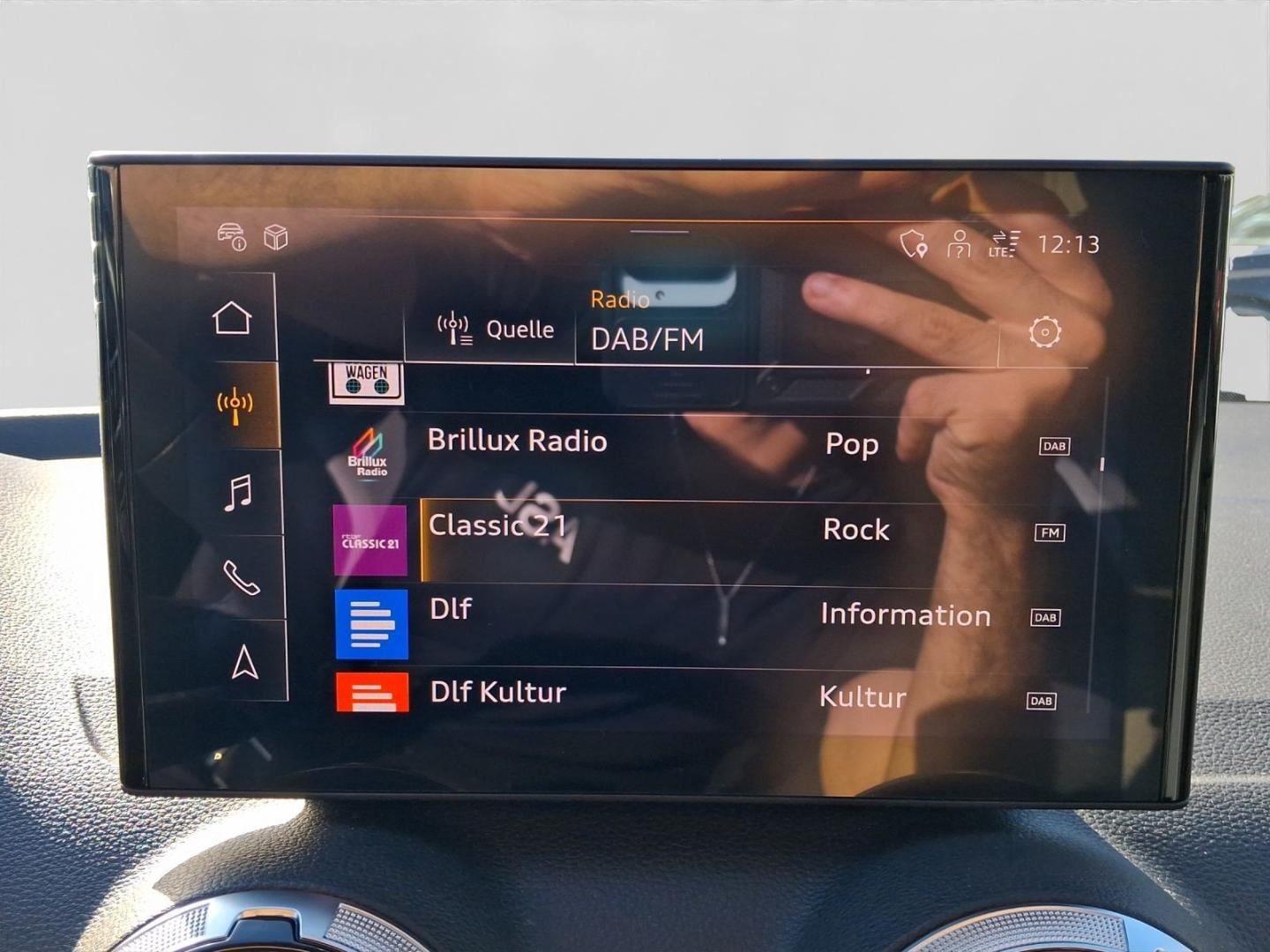 Bild über Audi Q2 S line 30 TFSI Schaltgetriebe - für weitere Informationen kontaktieren Sie den Audi Partner